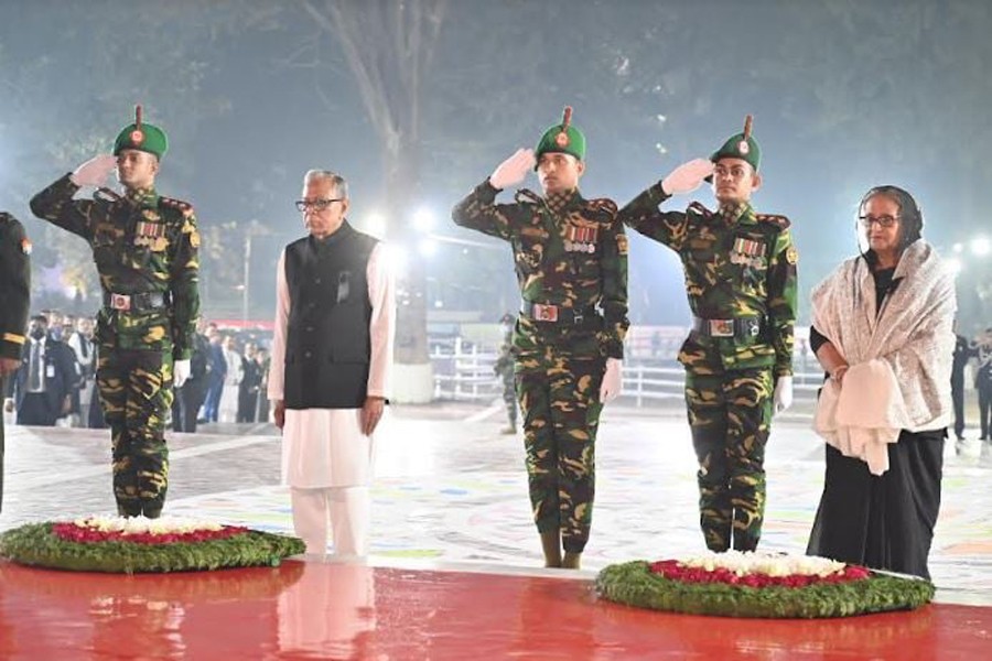 President, PM pay homage to language martyrs